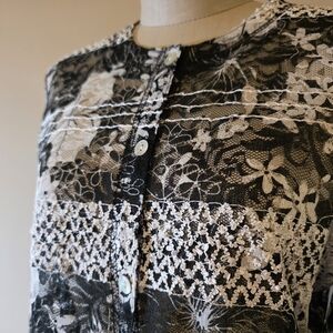West End - Floral Lace/sheer Button-Up Blouse - Black and White.  Sz Med.